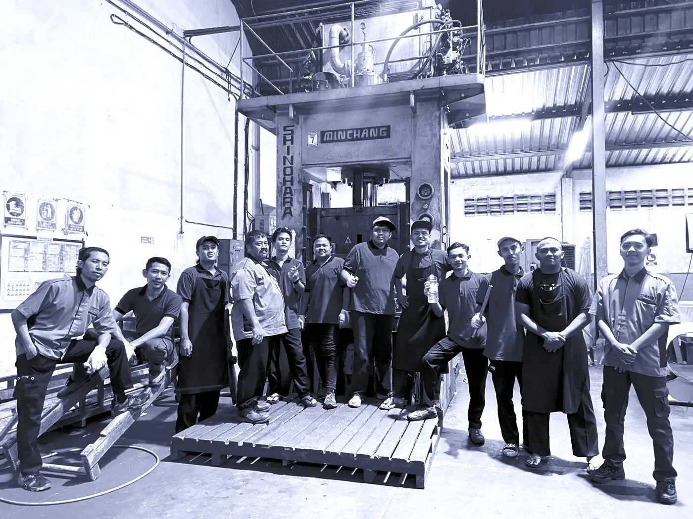 Tim PT. Prima Sakti Asia di area produksi